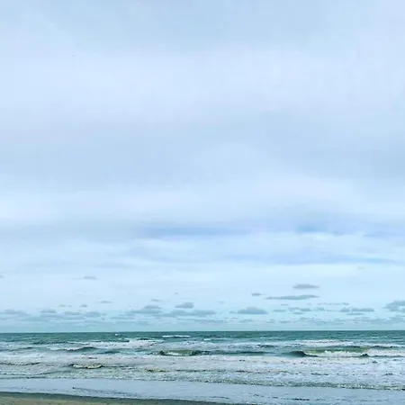 דירה In With Sea View, Cleaning Included ניופורט